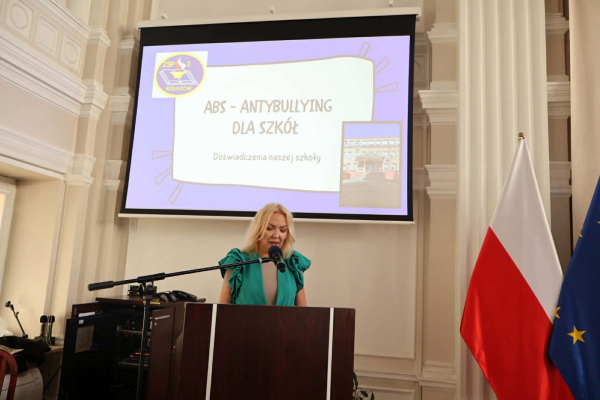 „Widzieć więcej – reagować wcześniej. Agresja, przemoc i Cyberbuylling w wielokulturowym środowisku szkolnym”